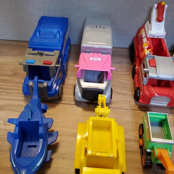 Paw Patrol Vehicle and Character Lot Bundle - Picture 5 of 7